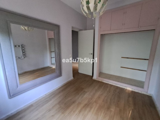 5 Soveroms Villa i Estepona