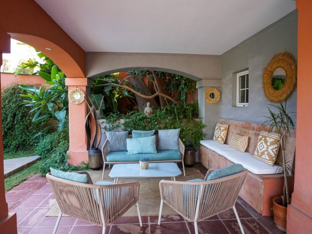 4 Bedrooms Villa in Nueva Andalucía