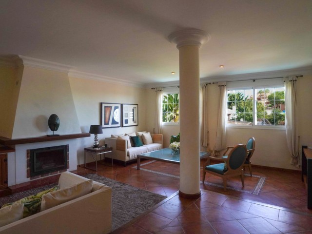 4 Bedrooms Villa in Nueva Andalucía