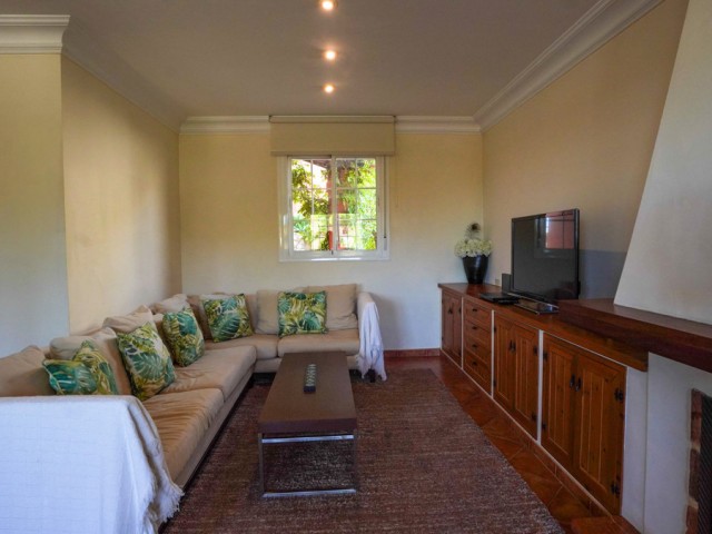 4 Bedrooms Villa in Nueva Andalucía