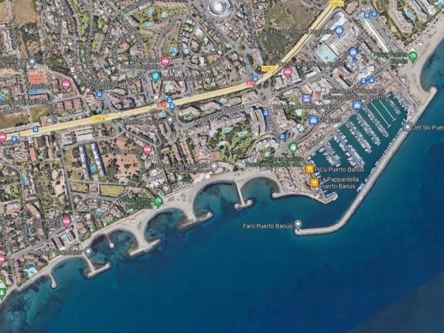 Kommersiell i Puerto Banús