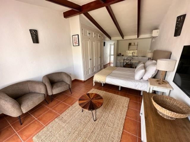 Kommersiell i Puerto Banús