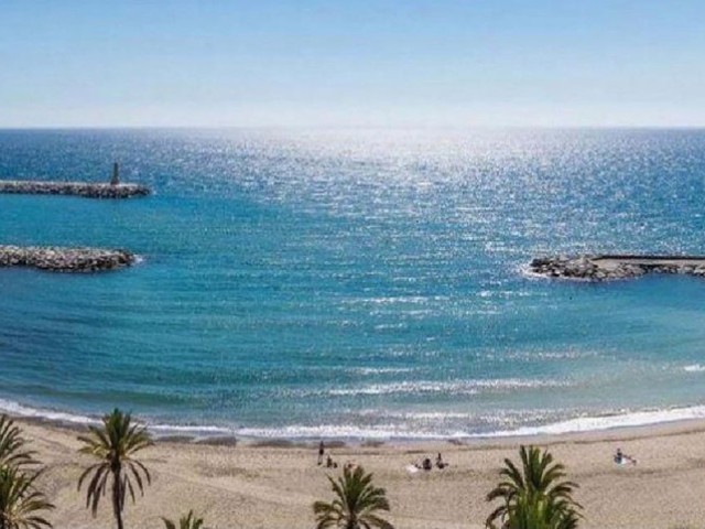 14 Soveroms Villa i Puerto Banús