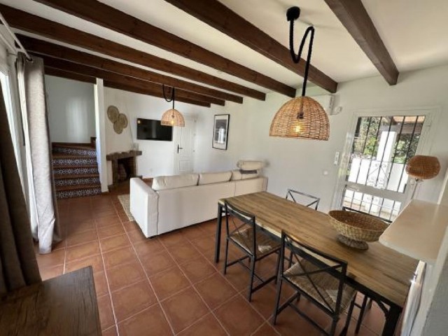 14 Soveroms Villa i Puerto Banús