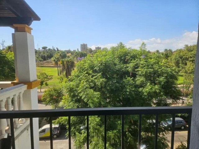 2 Bedrooms Apartment in Nueva Andalucía