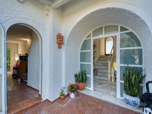 4 Bedrooms Villa in Nueva Andalucía