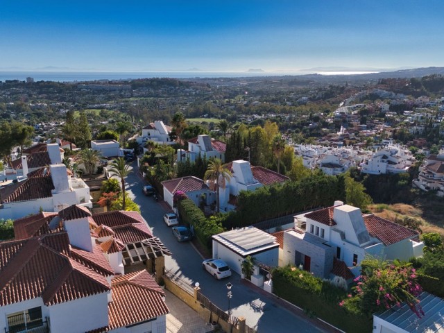 4 Bedrooms Villa in Nueva Andalucía