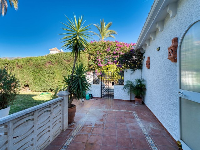 4 Bedrooms Villa in Nueva Andalucía