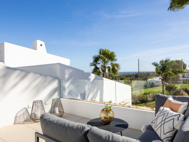 2 Bedrooms Apartment in Nueva Andalucía