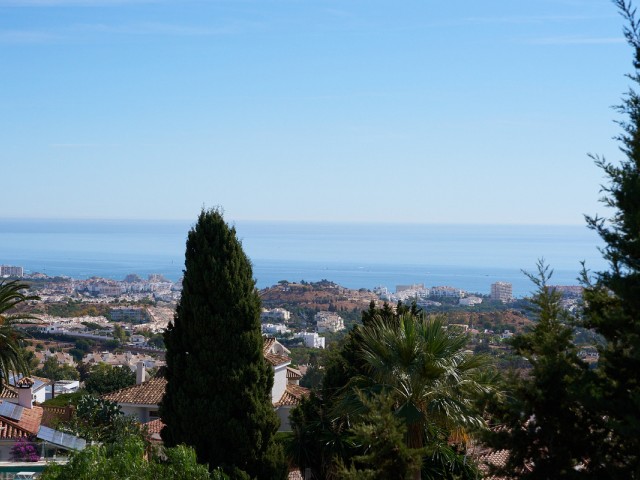 5 Bedrooms Villa in Benalmadena