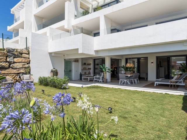 2 Bedrooms Apartment in Estepona