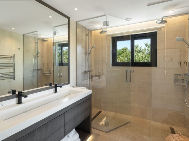 5 Sovrums Villa i Nueva Andalucía