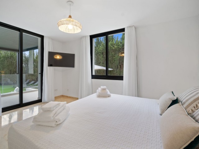 5 Bedrooms Villa in Nueva Andalucía