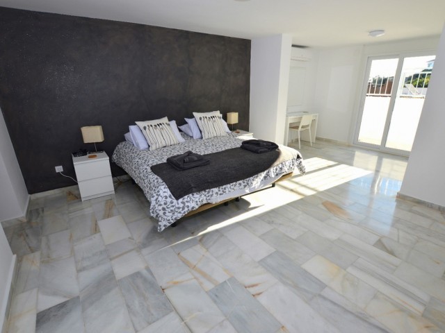 6 Bedrooms Villa in Benalmadena