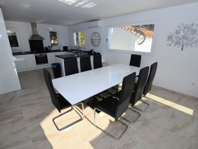 6 Bedrooms Villa in Benalmadena