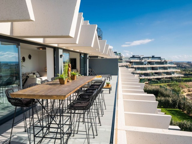 3 Bedrooms Apartment in Estepona