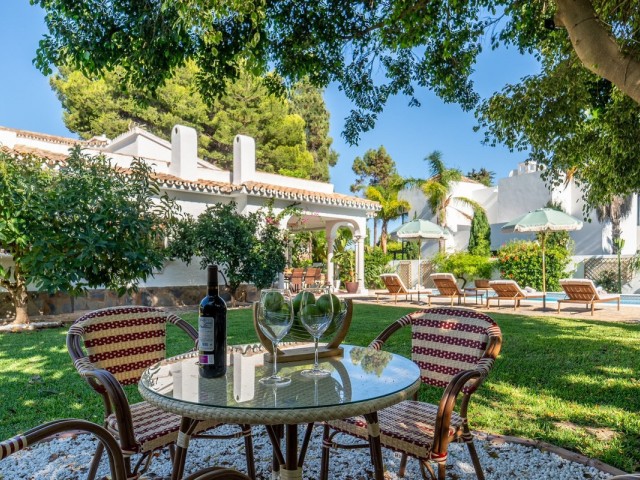 4 Bedrooms Villa in New Golden Mile