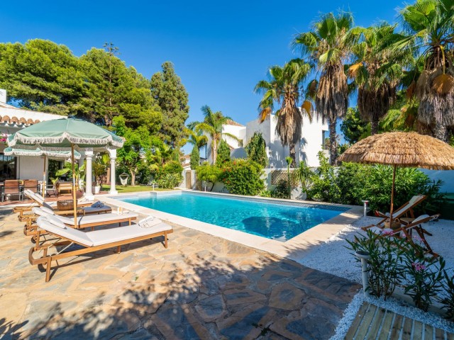 4 Bedrooms Villa in New Golden Mile