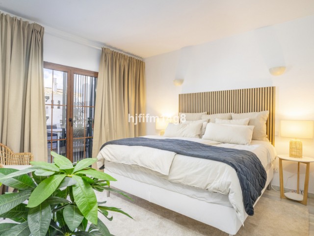 2 Bedrooms Apartment in Nueva Andalucía