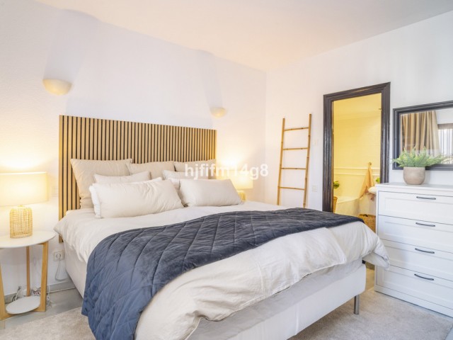 2 Bedrooms Apartment in Nueva Andalucía