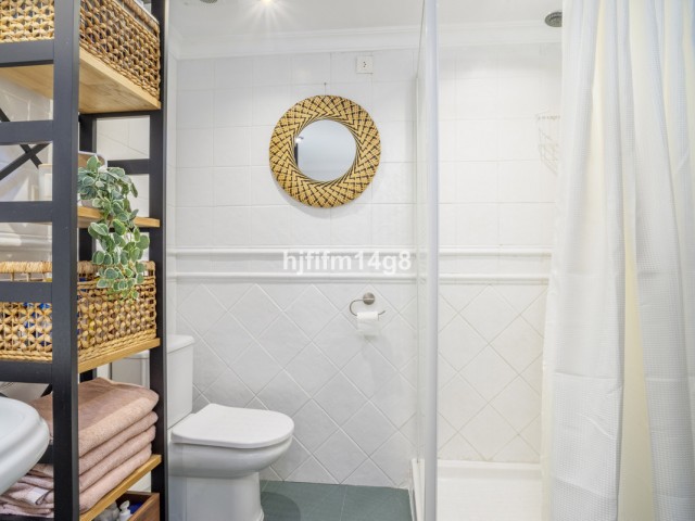 2 Bedrooms Apartment in Nueva Andalucía