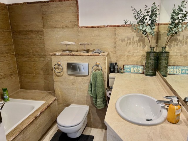 3 Bedrooms Apartment in Calahonda