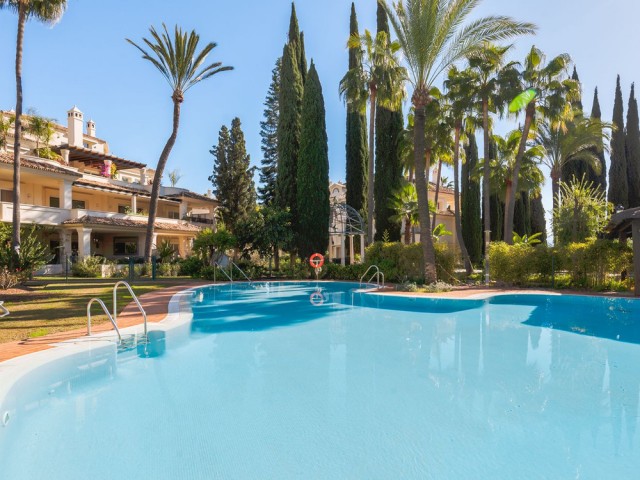 3 Bedrooms Apartment in Nueva Andalucía