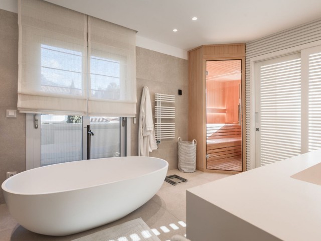 3 Bedrooms Apartment in Nueva Andalucía