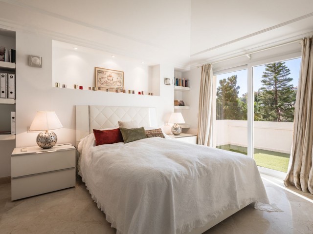 3 Bedrooms Apartment in Nueva Andalucía