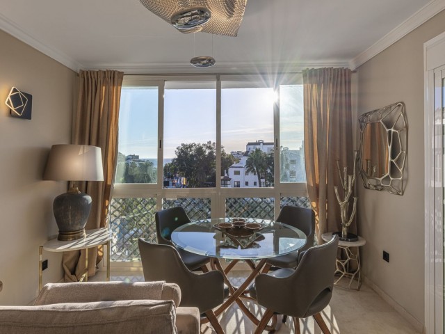 4 Bedrooms Apartment in Puerto Banús