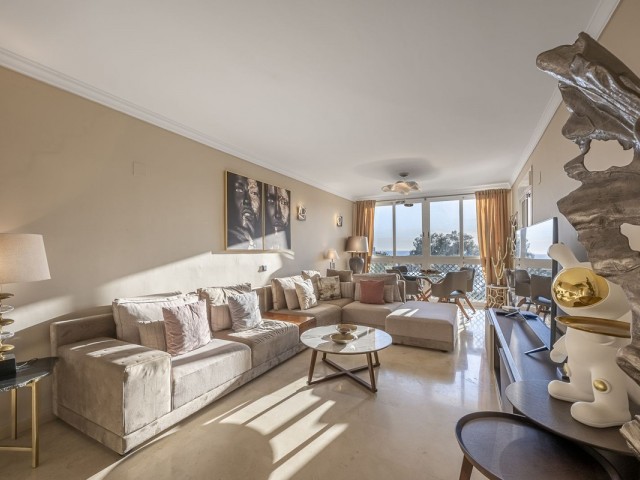 4 Bedrooms Apartment in Puerto Banús