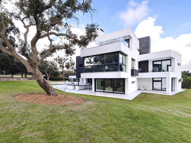 Villa avec 5 Chambres  à San Roque Club