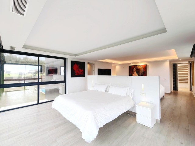 Villa avec 5 Chambres  à San Roque Club