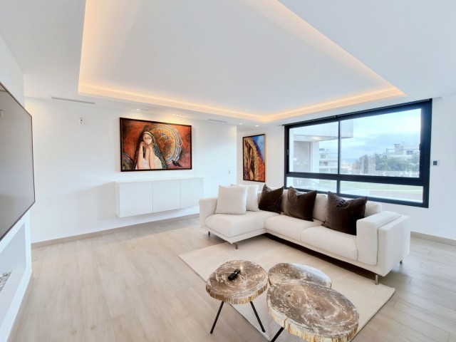 Villa avec 5 Chambres  à San Roque Club