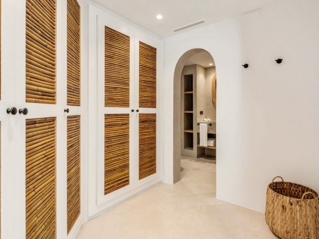 2 Bedrooms Apartment in Elviria