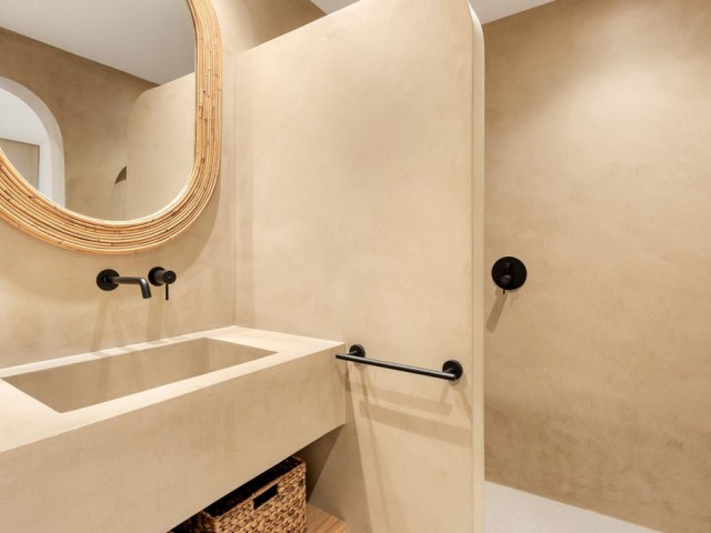 2 Bedrooms Apartment in Elviria