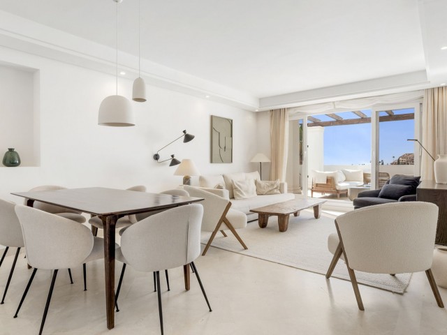 Apartamento con 3 Dormitorios  en Aloha
