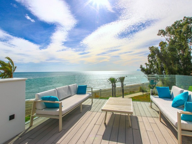 3 Bedrooms Townhouse in Estepona