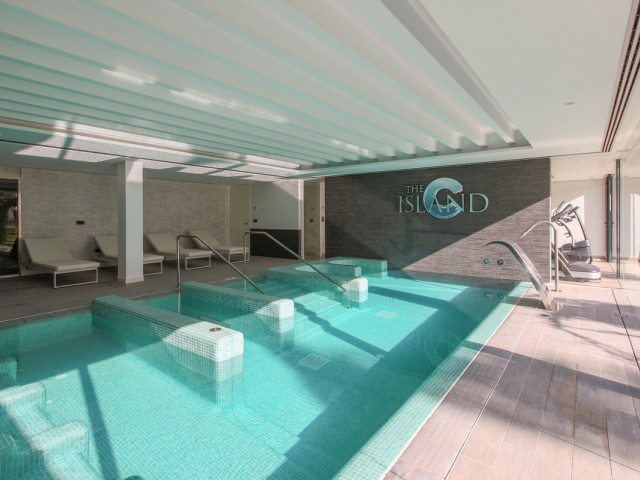 3 Bedrooms Townhouse in Estepona