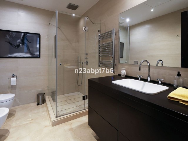 4 Bedrooms Villa in Puerto Banús