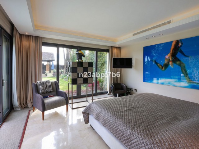 4 Bedrooms Villa in Puerto Banús