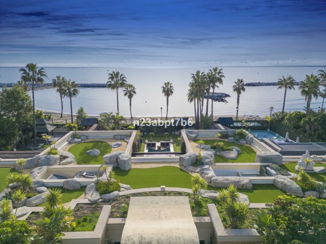 Villa, Puerto Banús