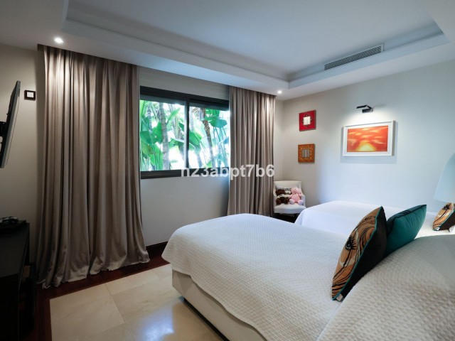 Villa avec 4 Chambres  à Puerto Banús