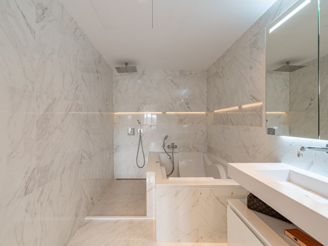 3 Bedrooms Townhouse in Nueva Andalucía