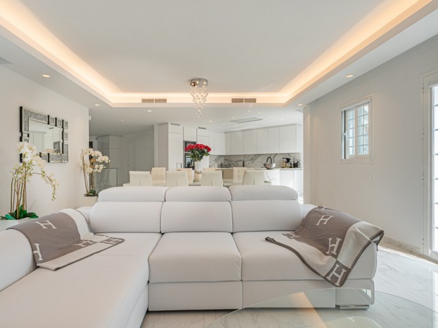 3 Schlafzimmer Reihenhaus in Nueva Andalucía