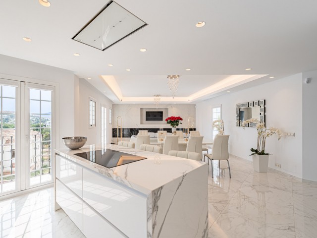 Townhouse Nueva Andalucía - R5014357