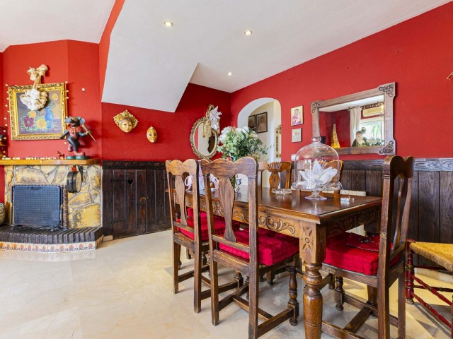 4 Bedrooms Townhouse in Marbella