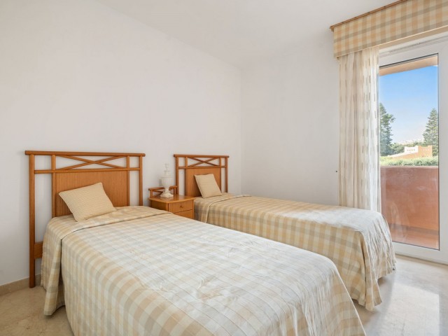 Apartamento con 3 Dormitorios  en La Duquesa