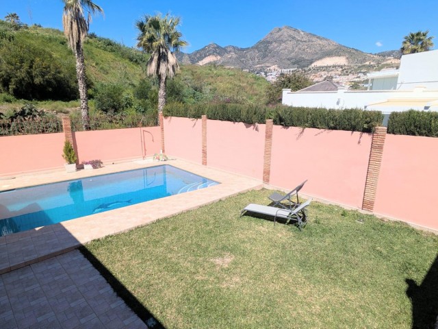 4 Bedrooms Villa in Benalmadena