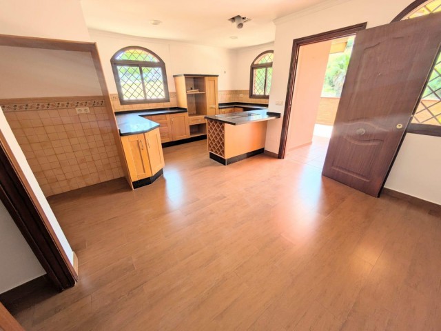 4 Bedrooms Villa in Benalmadena